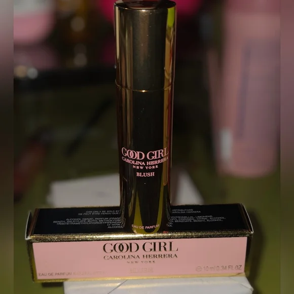 Carolina Herrera Good Girl Blush Eau de Parfum Gold Case Travel Spray  10 ml - Picture 2 of 6